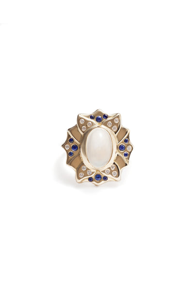 Lotus Rainbow Moonstone Cabochon Ring 18k Yellow Gold.